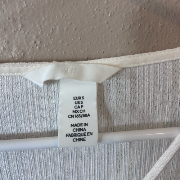 🆕💖H&M White Ribbed Long-Sleeve - Picture 8 of 8
